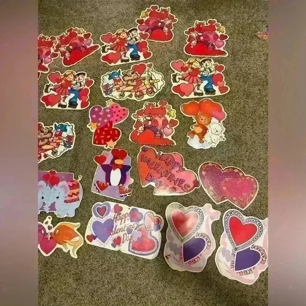 Valentines Day Die Cut Cardboard Cutouts Decorations - Lot Of 23 - Picture 2 of 3